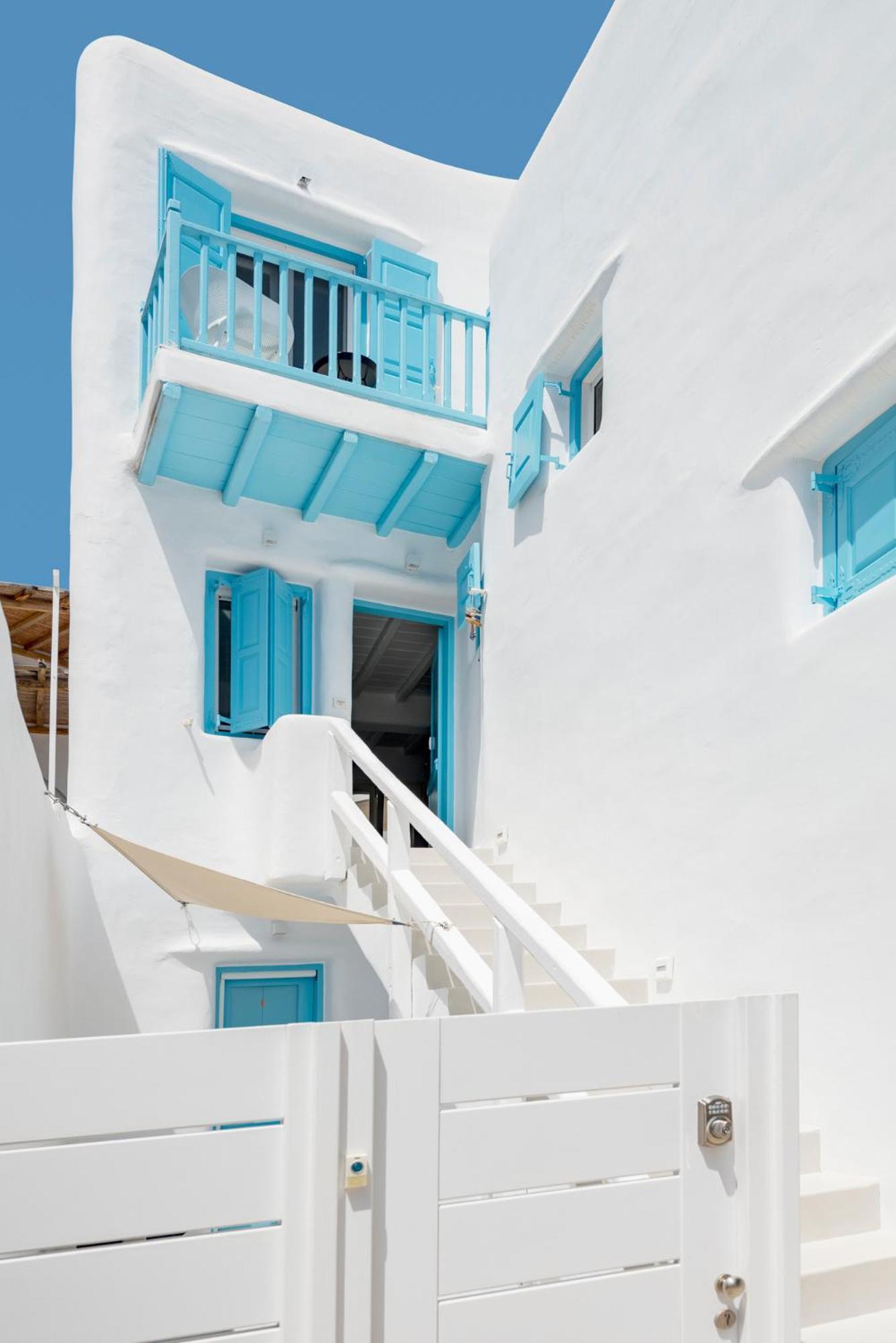 Mykonian Mews Luxury Psarrou
