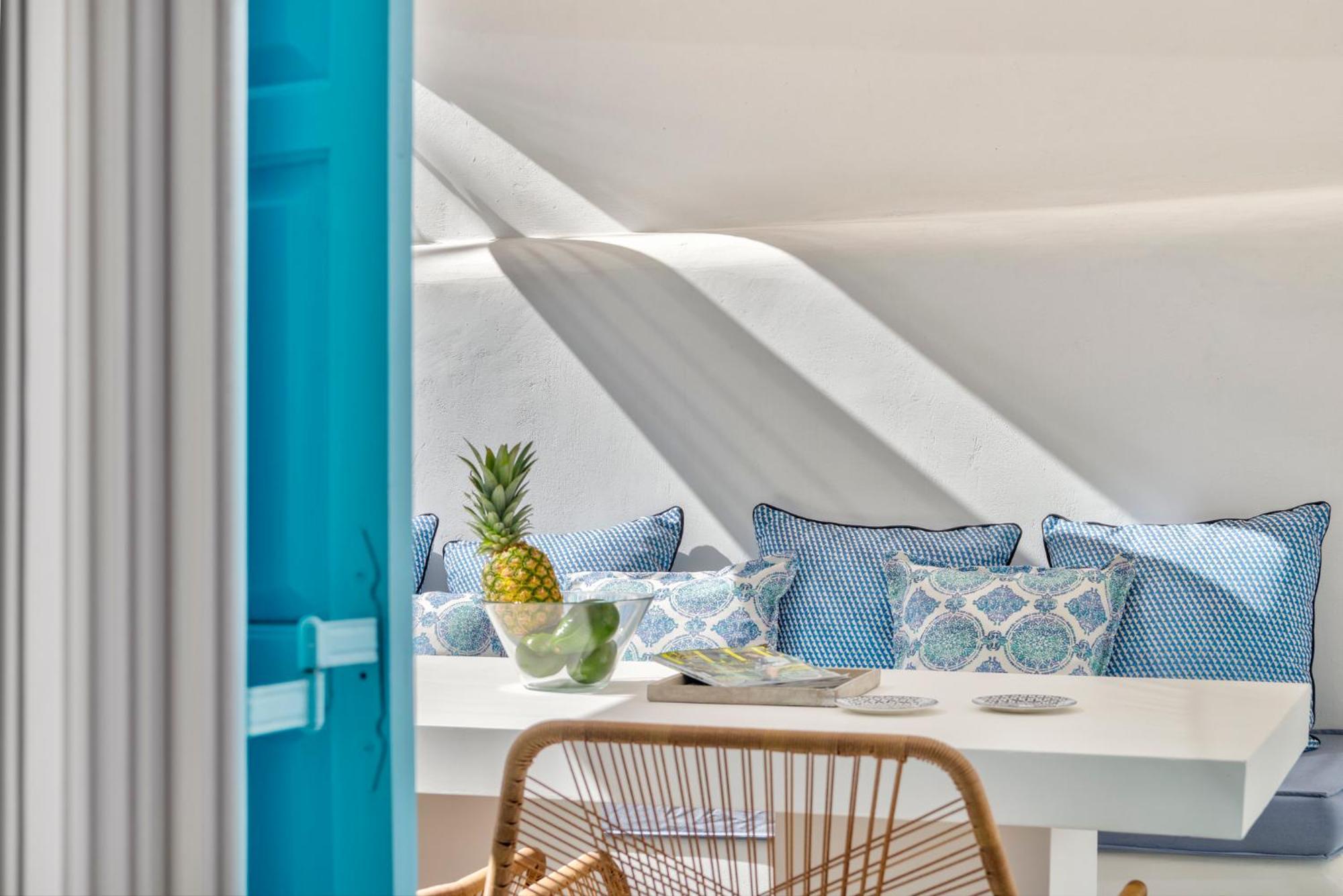 Mykonian Mews Luxury Villa Psarrou